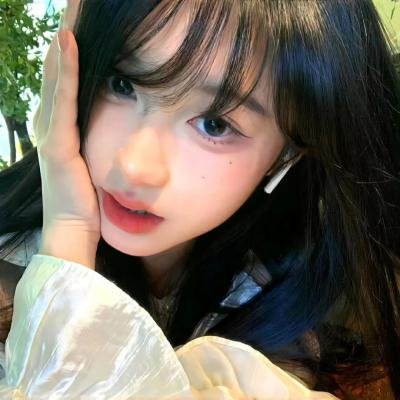 铁窗艳侣